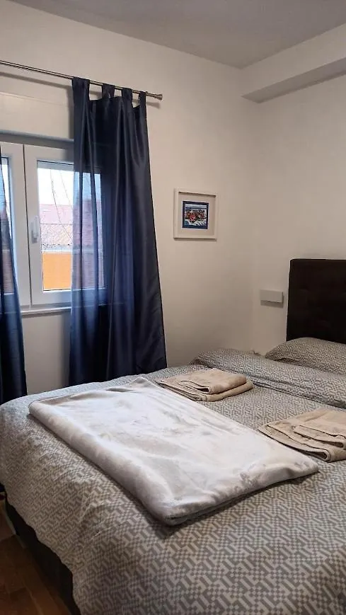 아파트 Apartman Sandra -Private Parking And Garden 자다르 크로아티아